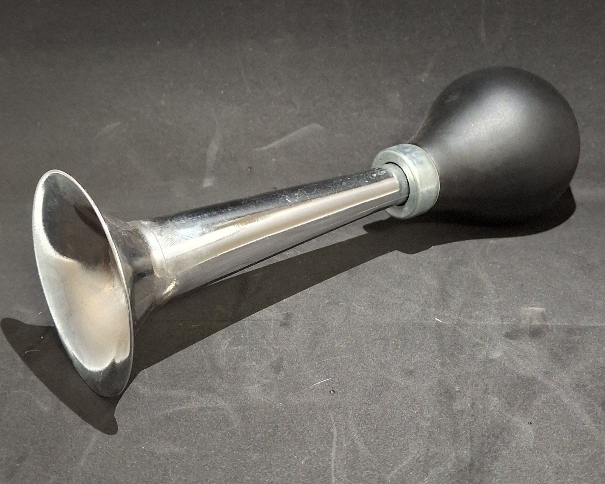 Trompette 1 son à poire pour dressage et sport canin